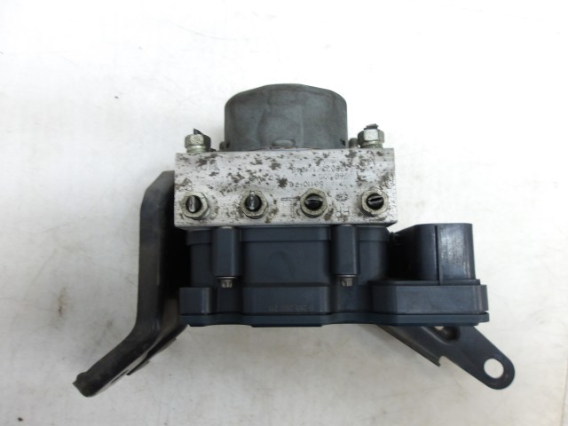 【中古】中古部品 スイフト ZC72S ABSアクチュエーター 【3310250100-000263016442500】|e-cleマート
