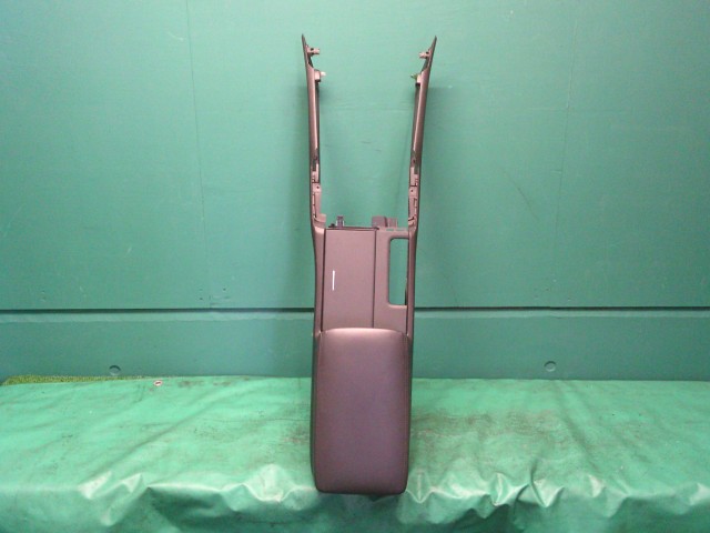 【中古】中古部品 アコード CW2 コンソールボックス 【3330990500-260430000377100】|e-cleマート