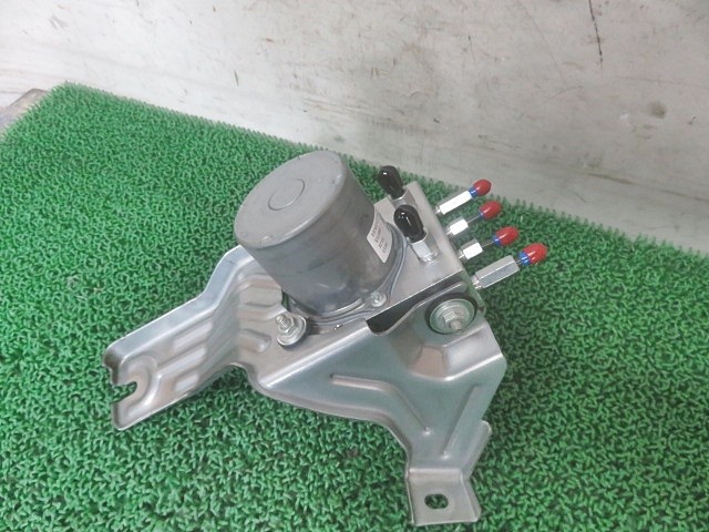 【中古】中古部品 スペーシア MK94S ABSｱｸﾁｭｴｰﾀｰ 【3330380100-000038009042500】｜e-cleマート