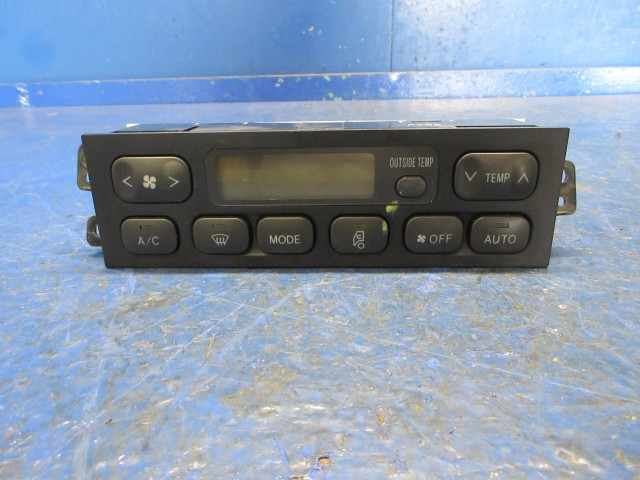 【中古】中古部品 日野トラクター SH1EDDG A/Cｽｲｯﾁﾊﾟﾈﾙ 【3310270100-000015297060900】｜e-cleマート