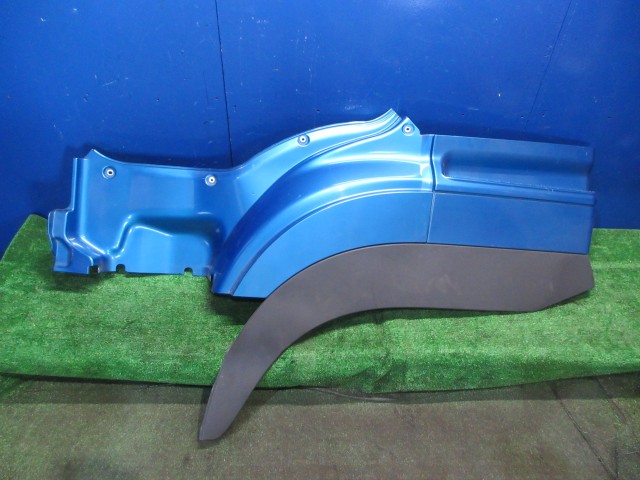 【中古】中古部品 日野トラクター SH1EDDG 左フロントフェンダー 【3310270100-000015297010700】|e-cleマート