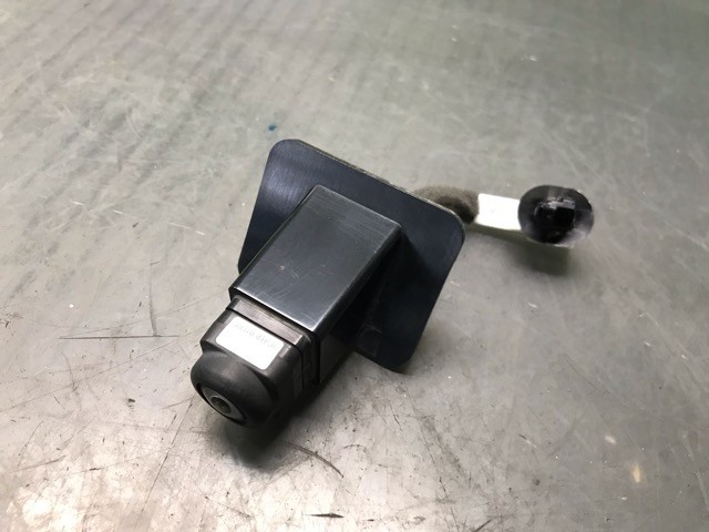 【中古】中古部品 ソリオ MA36S カメラ 【3330530100-000005568515850】|e-cleマート