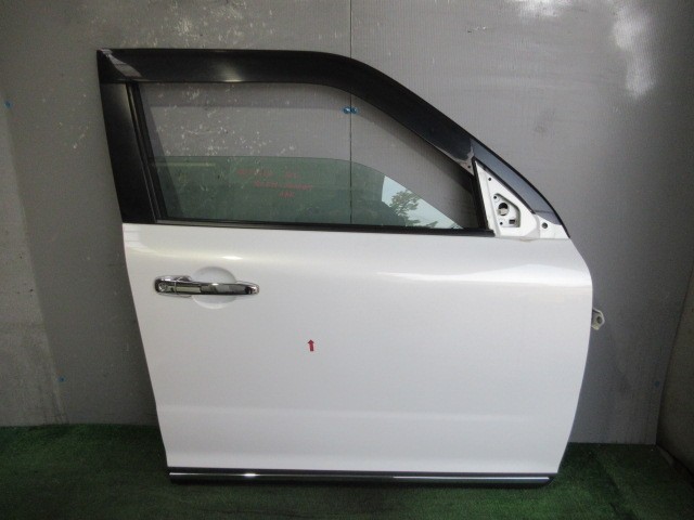 【中古】中古部品 ベリーサ DC5W 右ﾌﾛﾝﾄﾄﾞｱ 【3330560100-260511000413100】｜e-cleマート