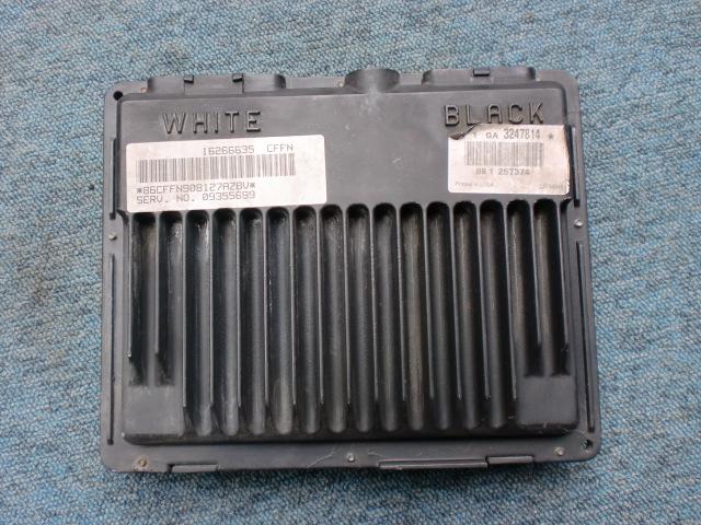 【中古】中古部品 シボレー ブレイザー CT34G ｴﾝｼﾞﾝｺﾝﾋﾟｭｰﾀｰ 【3310070100-001001502563100】