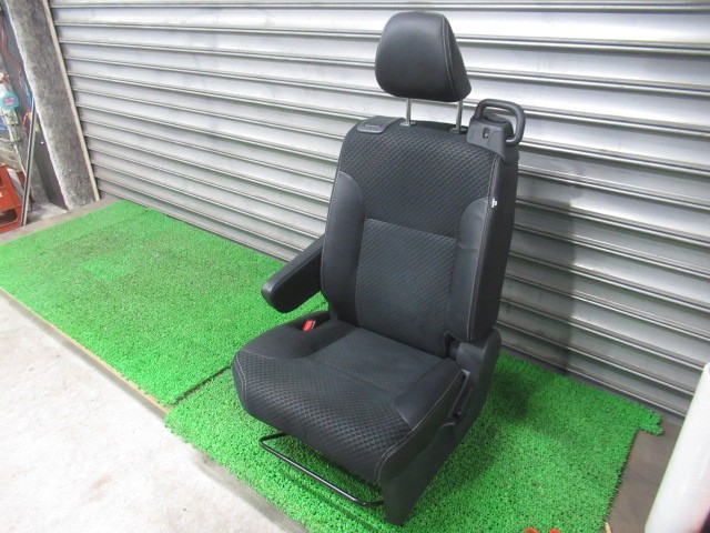 【中古】中古部品 タント LA650S ｱｼｽﾀﾝﾄｼｰﾄ 【3330540100-260309000570600】｜e-cleマート