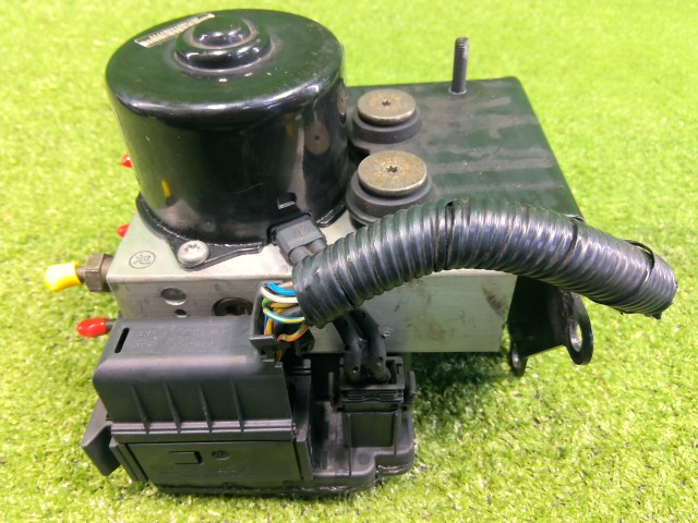 【中古】中古部品 ジャガー XKシリーズ J41NB ABSｱｸﾁｭｴｰﾀｰ 【3330200100-252454000042500】｜e-cleマート