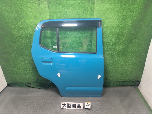 【中古】中古部品 アルト HA37S 右ﾘｱﾄﾞｱ 【3330990700-202604000813300】｜e-cleマート 25,226円