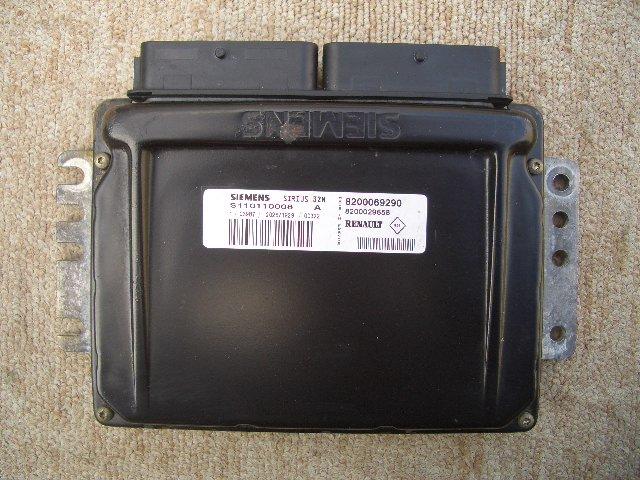 【中古】中古部品 ルノー ルーテシア BK4J ｴﾝｼﾞﾝｺﾝﾋﾟｭｰﾀｰ 【3310070100-000802926863100】