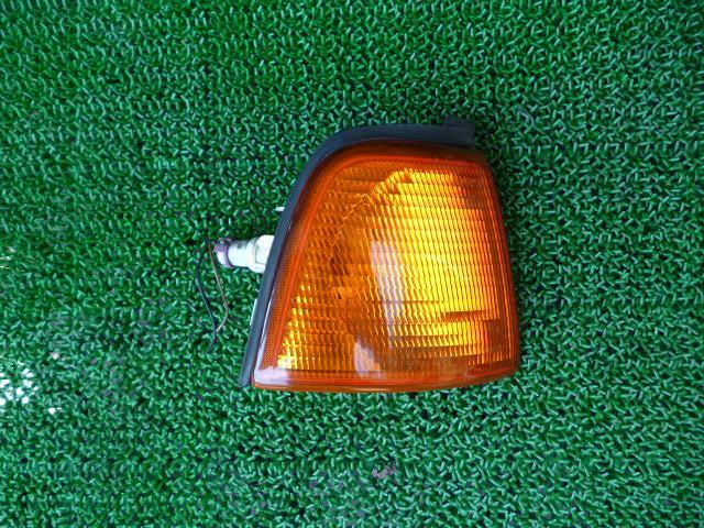 【中古】中古部品 アウディ 80 89AAD 右ｸﾘｱﾗﾝｽﾗﾝﾌﾟ 【3310070100-001286445811000】
