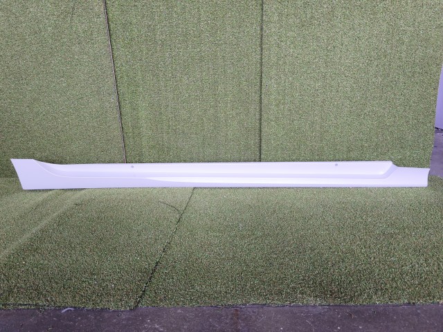 【中古】中古部品 プリウス ZVW51 右ｻｲﾄﾞｽﾃｯﾌﾟ 【3330660100-000026301613700】｜e-cleマート