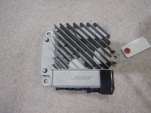 【中古】中古部品 アテンザ GJ2FP オーディオアンプ 【3330810100-260521000261150】|e-cleマート