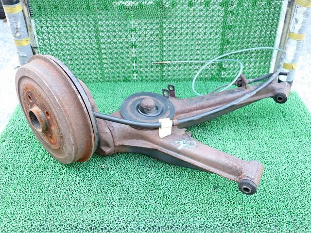 【中古】中古部品 BMW 3シリーズ D318 右ﾘｱﾅｯｸﾙﾊﾌﾞ 【3310070100-001651423944410】