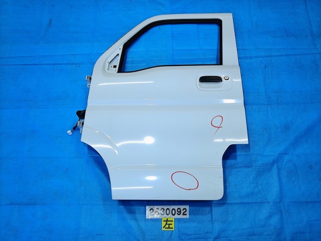 【中古】中古部品 エブリィ DA17V 左ﾌﾛﾝﾄﾄﾞｱ 【3310040100-000263009213200】｜e-cleマート