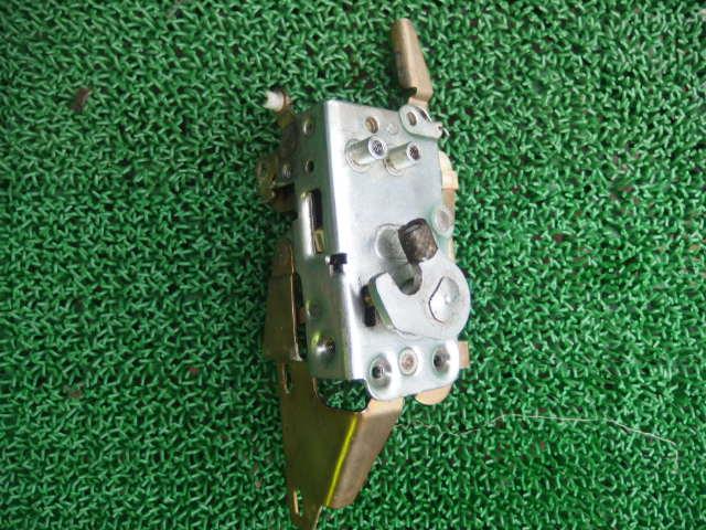 【中古】中古部品 BMW 5シリーズ C528 ﾄﾞｱﾛｯｸｿﾚﾉｲﾄﾞ 【3310070100-001381809164550】