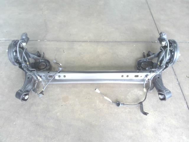 【中古】中古部品 タフト LA900S リアアクスルビーム 【3340220100-000227019553500】|e-cleマート