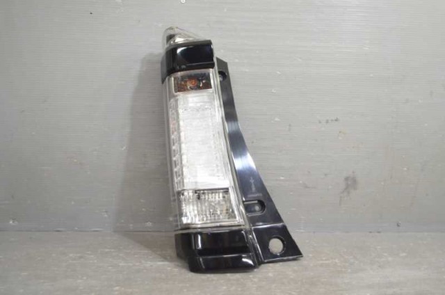 【中古】中古部品 Ｎ&minus;ＢＯＸ JF1 左ﾃｰﾙﾗﾝﾌﾟ 【3310580000-260526000415600】｜e-cleマート 8,837円