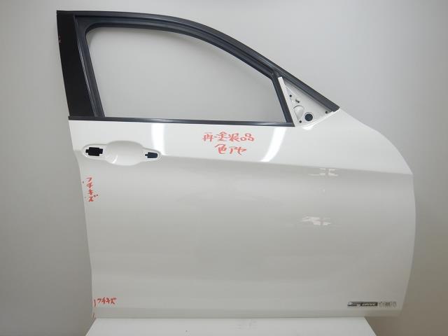 【中古】中古部品 BMW X1 VL18 右ﾌﾛﾝﾄﾄﾞｱ 【3310070100-001670485513100】