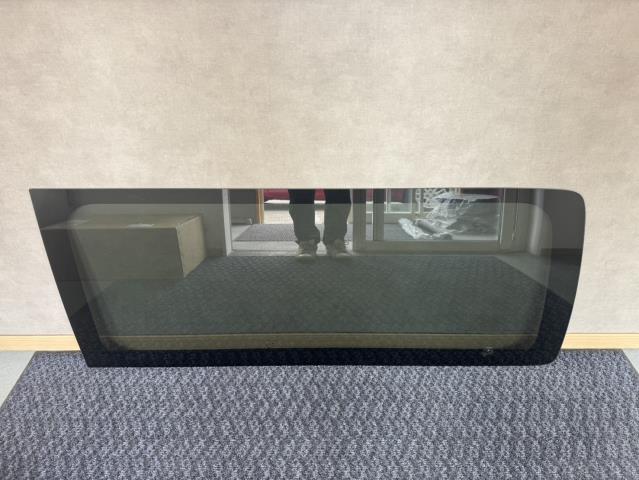 【中古】中古部品 ハイエース KDH205V 左ｸｫｰﾀｰｶﾞﾗｽ 【3330440100-260509000117290】｜e-cleマート