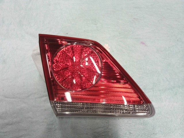 【中古】中古部品 クラウン GRS200 左フィニッシャーパネル 【3310200100-000022807715220】|e-cleマート