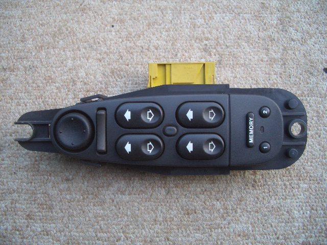 【中古】中古部品 ジャガー Sタイプ J01FA パワーウインドウスイッチ 【3310070100-000906858361900】