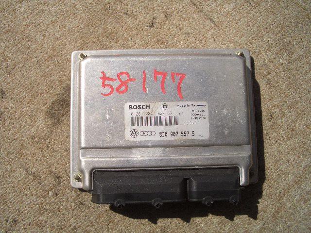 【中古】中古部品 アウディ A4 8DADR ｴﾝｼﾞﾝｺﾝﾋﾟｭｰﾀｰ 【3310070100-000816949763100】