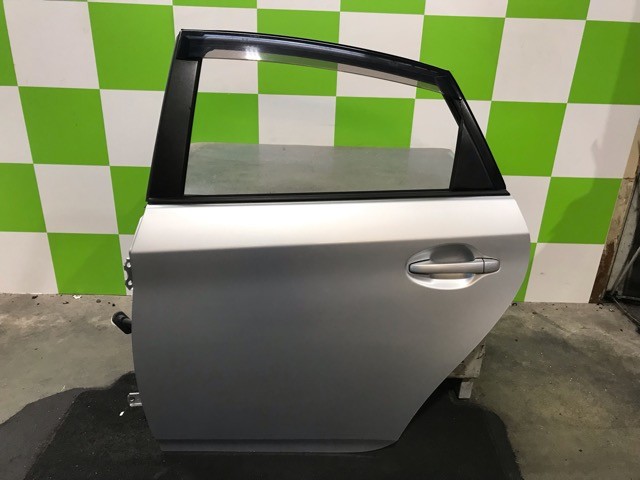 【中古】中古部品 プリウス ZVW30 左ﾘｱﾄﾞｱ 【3330530100-000005584913400】｜e-cleマート 24,008円
