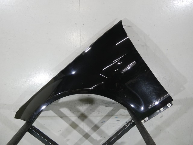【中古】中古部品 ベンツ Cクラス 204052 左ﾌﾛﾝﾄﾌｪﾝﾀﾞｰ 【3260250000-000026061910700】｜e-cleマート 10,613円