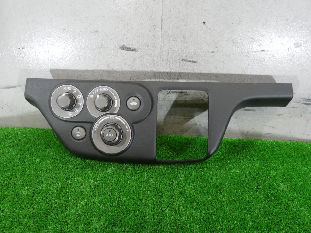 【中古】中古部品 クロスロード RT1 A/Cｽｲｯﾁﾊﾟﾈﾙ 【3260250000-000026066360900】｜e-cleマート