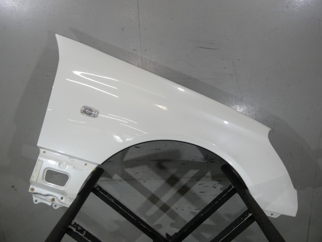 【中古】中古部品 セルシオ UCF31 右フロントフェンダー 【3260250000-000026069710600】|e-cleマート