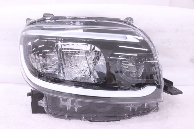 【中古】中古部品 タント LA650S 右ﾍｯﾄﾞﾗﾝﾌﾟ 【3260520000-260604501410800】｜e-cleマート