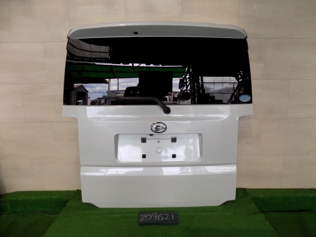 中古】中古部品 ウェイク LA700S ﾊﾞｯｸﾄﾞｱ 【3310090100