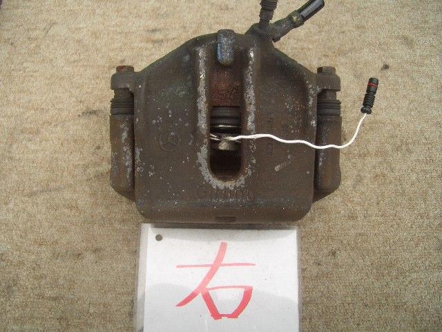 【中古】中古部品 ベンツ 190 201035 右ﾌﾛﾝﾄｷｬﾘﾊﾟｰ 【3310070100-000910040244330】
