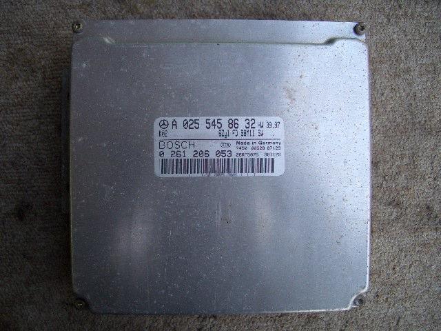 【中古】中古部品 ベンツ Cクラス 202089 ｴﾝｼﾞﾝｺﾝﾋﾟｭｰﾀｰ 【3310070100-000825159463100】