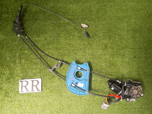 【中古】中古部品 アルファード MNH10W 右ﾊﾟﾜｰｽﾗｲﾄﾞﾄﾞｱﾓｰﾀｰ 【3330200100-252587000064650】｜e-cleマート