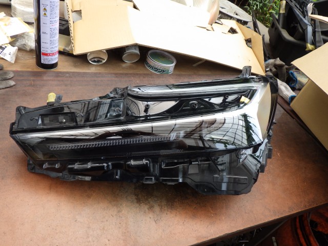 【中古】中古部品 プリウス MXWH60 左ヘッドランプ 【3331010800-000090373810900】|e-cleマート