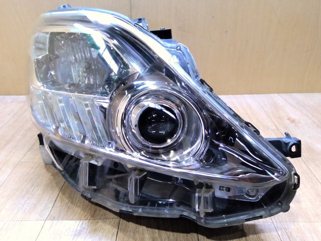 【中古】中古部品 アルファード ANH20W 右ﾍｯﾄﾞﾗﾝﾌﾟ 【3310390100-260420000810800】｜e-cleマート 43,098円