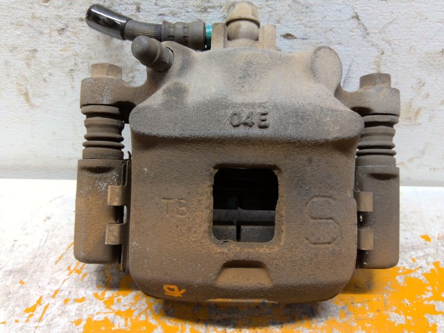【中古】中古部品 ワゴンR MH23S 右フロントキャリパー 【3310160100-000004490644330】|e-cleマート