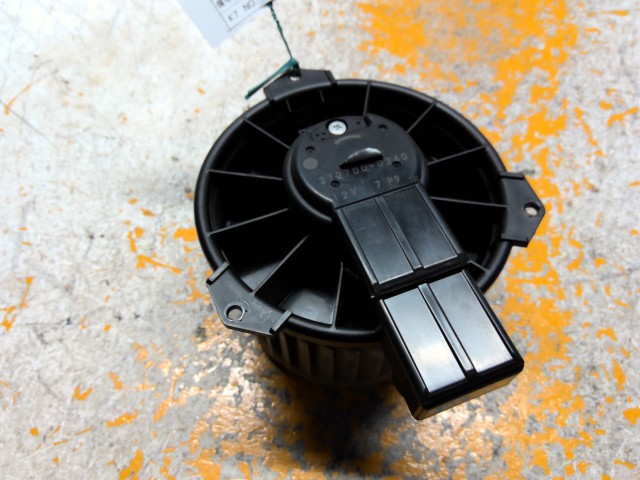 【中古】中古部品 ｅＫワゴン H82W ﾋｰﾀｰﾌﾞﾛｱﾓｰﾀｰ 【3310160100-000004483467900】｜e-cleマート 8,158円