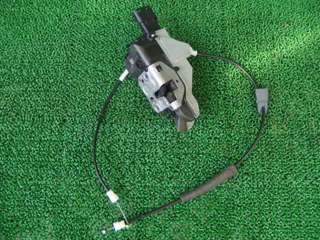 【中古】中古部品 プジョー 308 T75F02 ﾄﾞｱﾛｯｸｿﾚﾉｲﾄﾞ 【3310070100-001347729364550】
