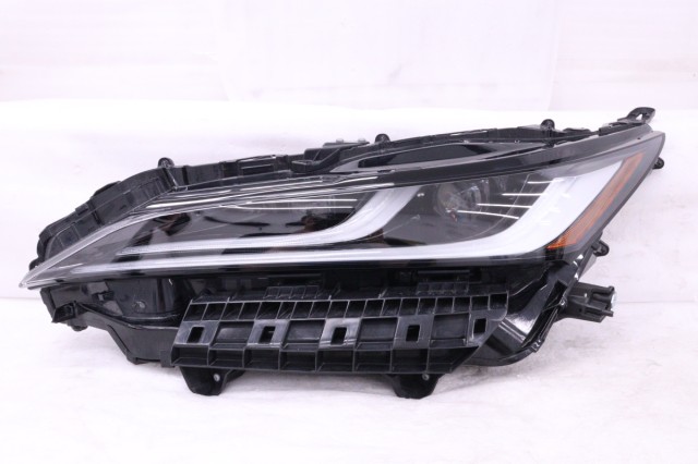 【中古】中古部品 ハリアー MXUA80 左ﾍｯﾄﾞﾗﾝﾌﾟ 【3260520000-260611500110900】｜e-cleマート 78,771円