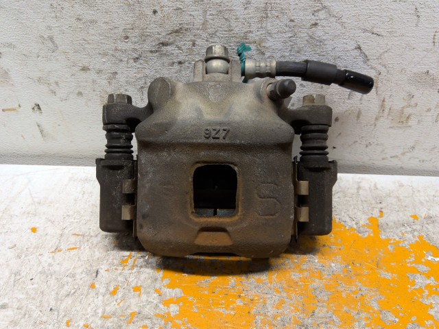 【中古】中古部品 パレット MK21S 左フロントキャリパー 【3310160100-000004491544360】|e-cleマート