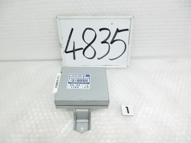 【中古】中古部品 ジムニー JB64W ミッションコンピューター 【3500170000-260611500863200】|e-cleマート