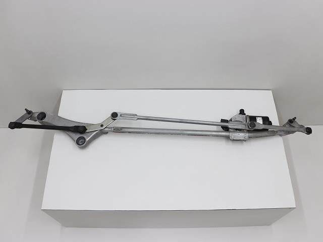 【中古】中古部品 ベンツ Bクラス 245232 ﾌﾛﾝﾄﾜｲﾊﾟｰﾓｰﾀｰ 【3310070100-001683438661600】