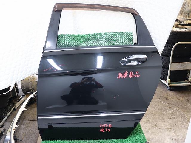 【中古】中古部品 ベンツ Bクラス 245232 左ﾘｱﾄﾞｱ 【3310070100-001683438413400】