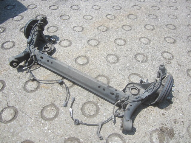 【中古】中古部品 タフト LA900S ﾘｱｱｸｽﾙﾎｰｼﾝｸﾞ 【3330410100-260604000141200】｜e-cleマート