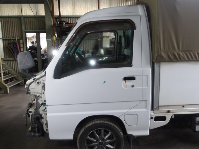 【中古】中古部品 サンバー TT1 左ﾌﾛﾝﾄﾄﾞｱ 【3310420000-000010620813200】｜e-cleマート 19,455円