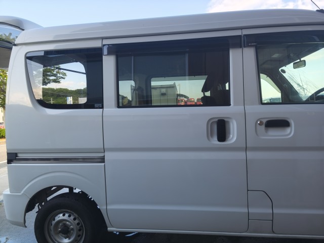 【中古】中古部品 エブリィ DA17V 右リアドア 【3330660100-000026316313300】|e-cleマート