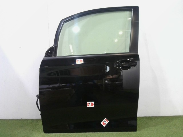 【中古】中古部品 ヴォクシー ZRR80G 左フロントドア 【3310090100-202605041013200】|e-cleマート