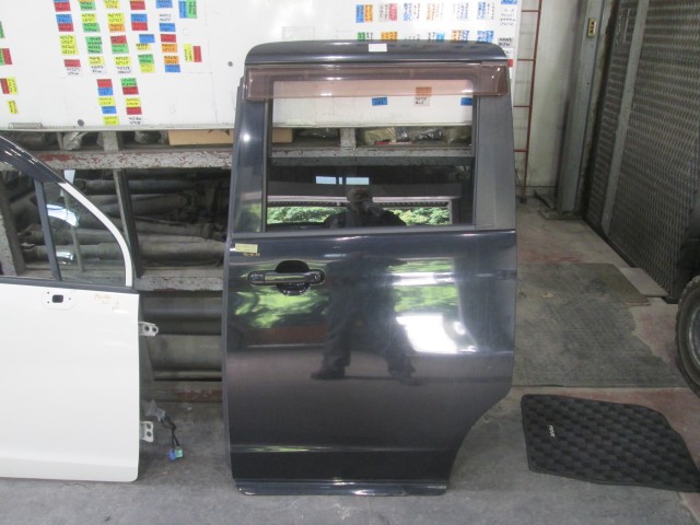 【中古】中古部品 ルークス ML21S 左リアドア 【3310160100-000004489413400】|e-cleマート