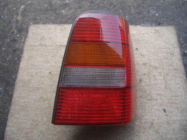 【中古】中古部品 VW ゴルフ 1HADY 右ﾃｰﾙﾗﾝﾌﾟ 【3310070100-000930023215500】